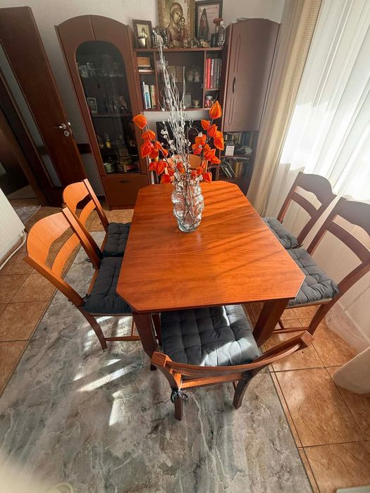 Маса с шест стола