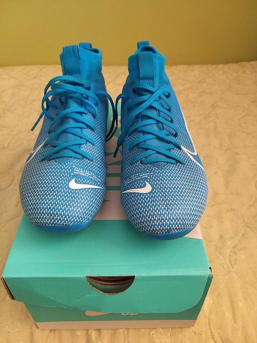 Футболни бутонки