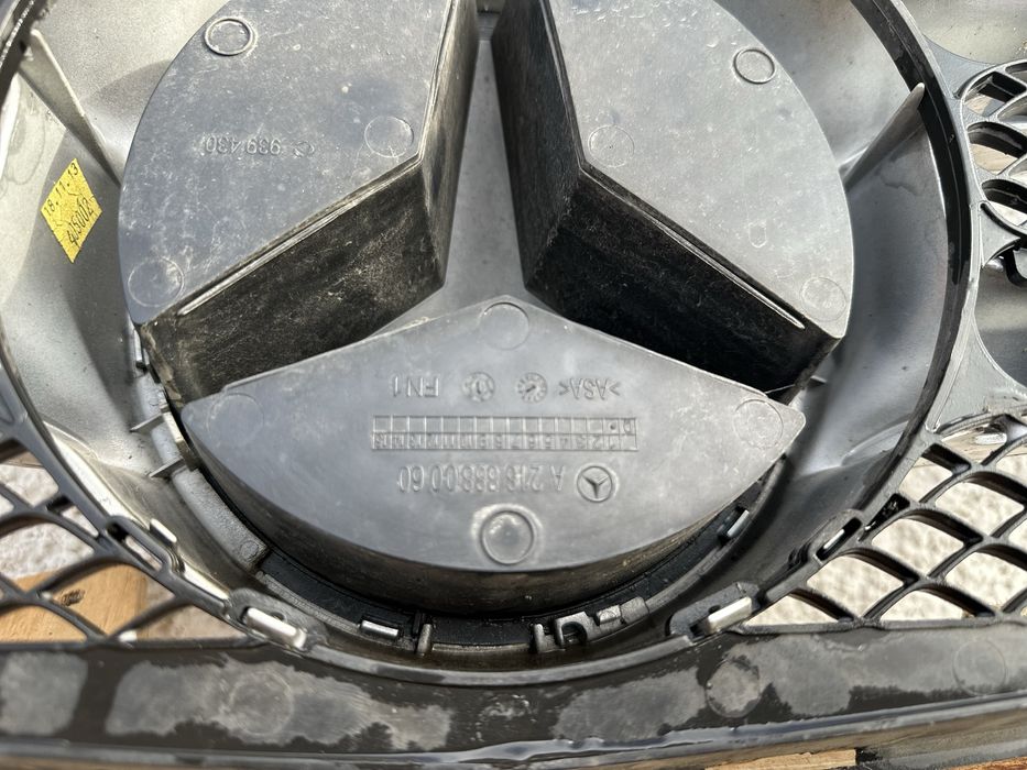 Предна решетка Mercedes w212