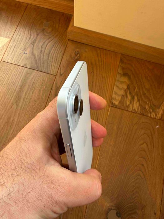 Iphone 15 plus перфектен.