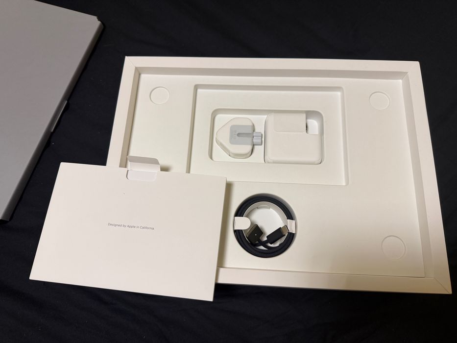 Macbooc Pro M4 Chip 16GB Ram 512GB storage