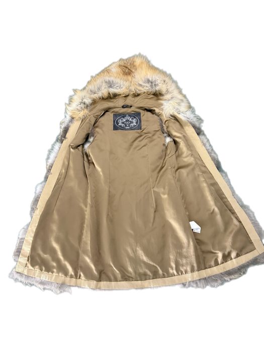 Жилет из меха лисы