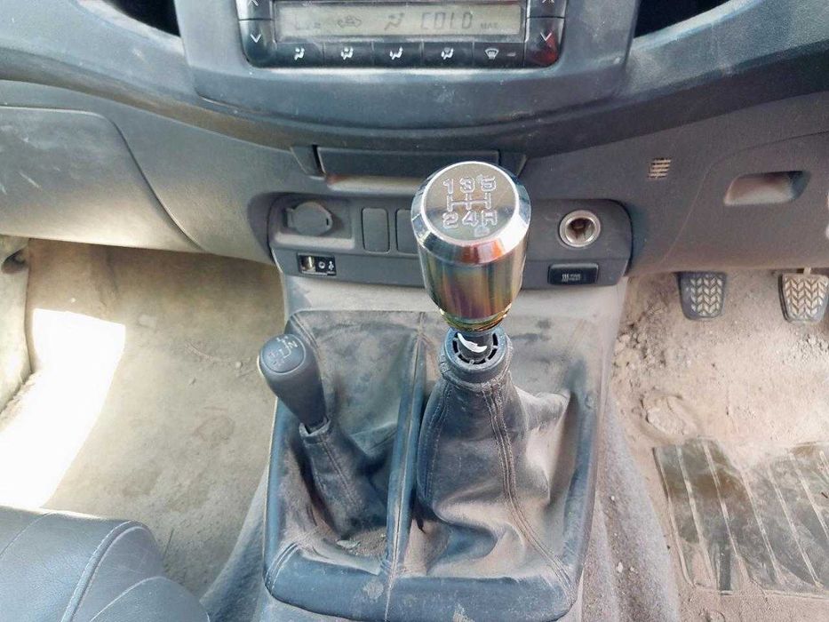 Dezmembrez Toyota hilux  3.0 Diesel D-4D ; 126KW/171CP 2005-2015
