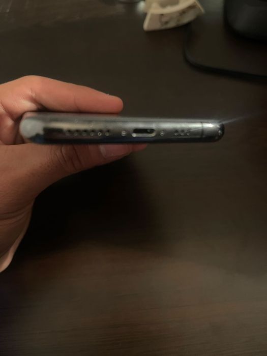 Prodavam iphone 11 pro