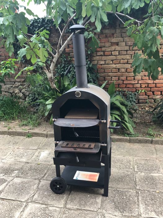 Градинско комбинирано барбекю и фурна за пица