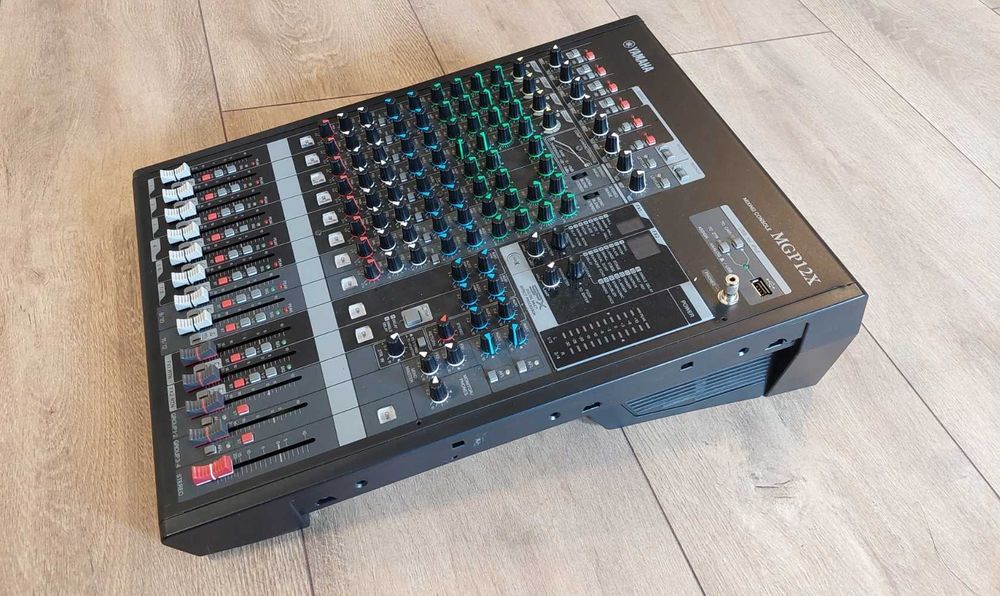 Mixer audio Yamaha MGP12X, ca Dynacord 1000, 1002, 1003
