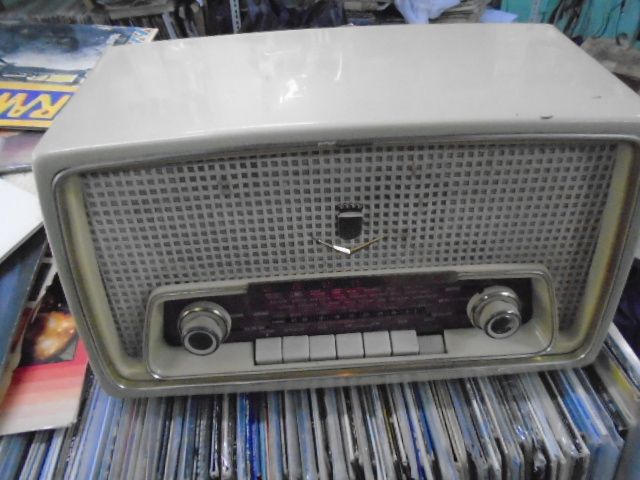 ламповый приемник Grundig (Germany)