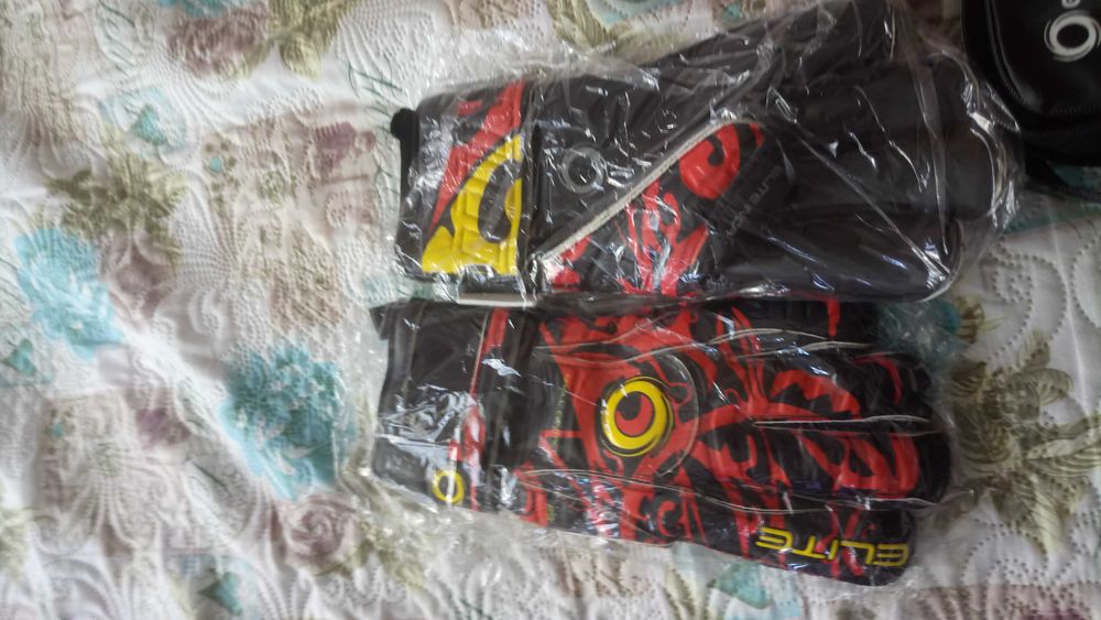 Футболни вратарски ръкавици,,ELITE INCA"