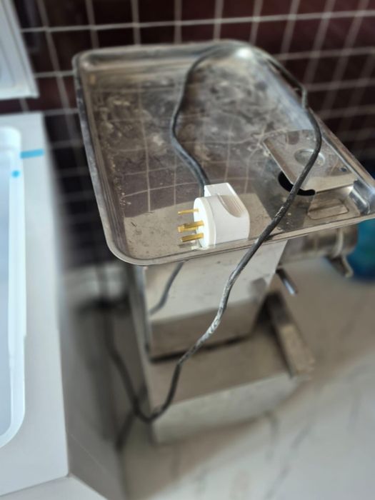 Продаю мясорубка