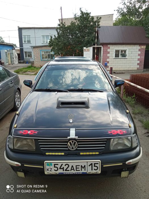 Продам машину Фольксваген Поло 2000г