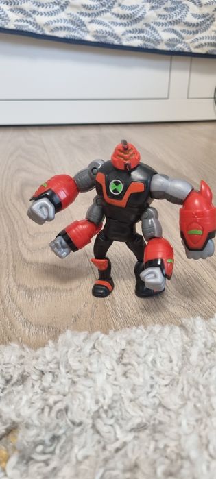 Figurine jucarie ben 10