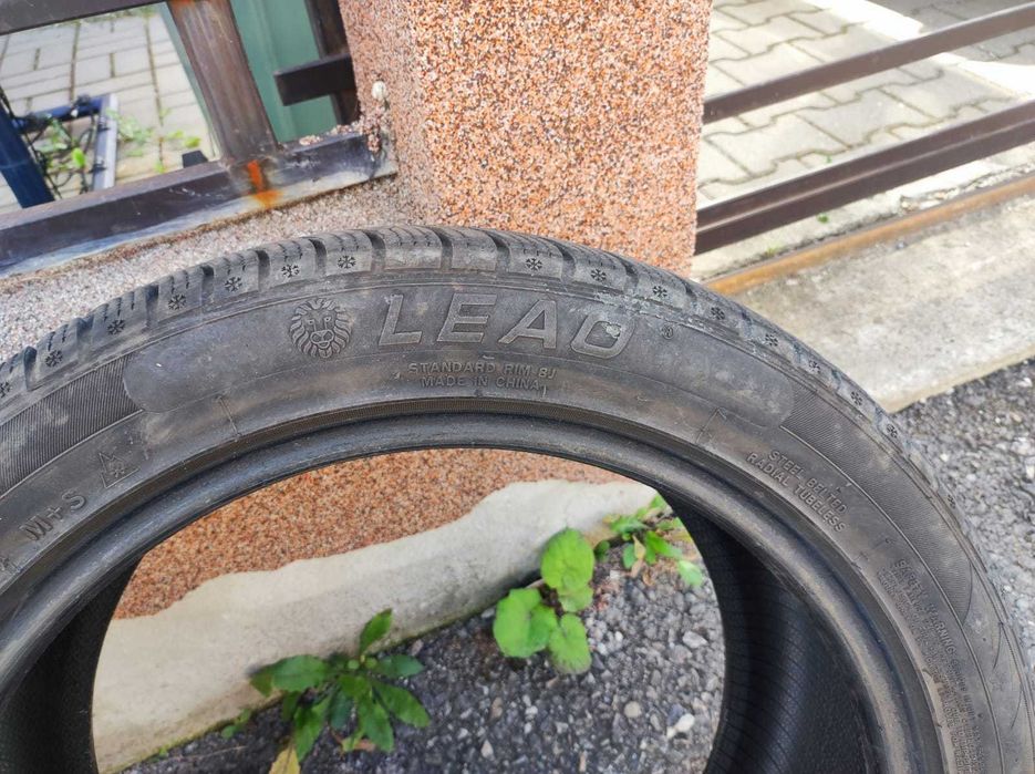 Set 4 Anvelope Iarnă 245/45 R18 Leao Winter Defender – DOT 2023, Profil 7-8mm