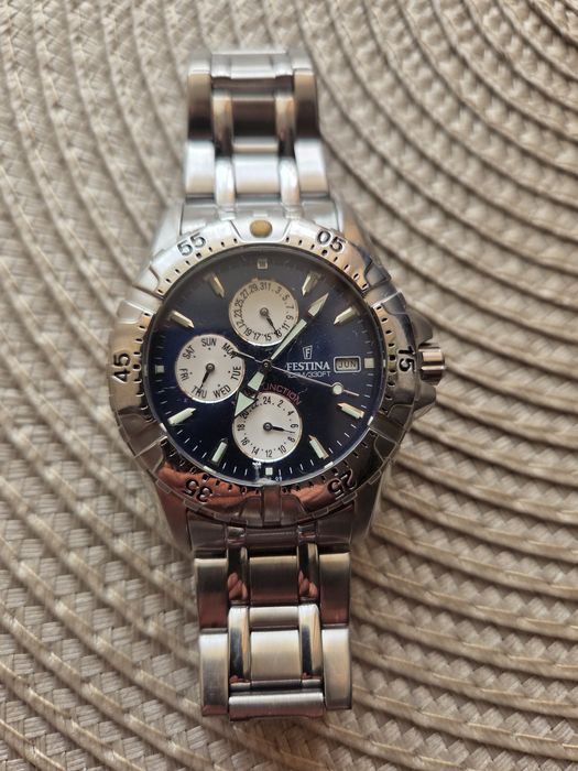 Ceas Festina Calendar