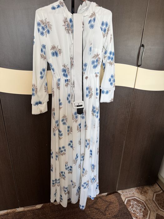 Әдемі көйлектер .