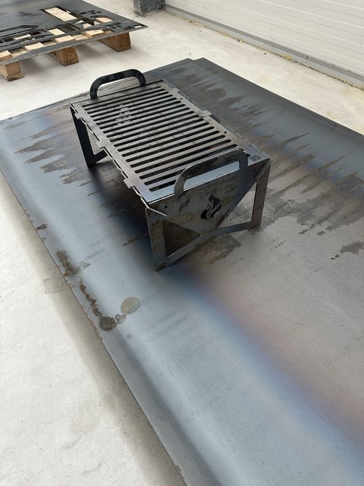 Gratar camping demontabil