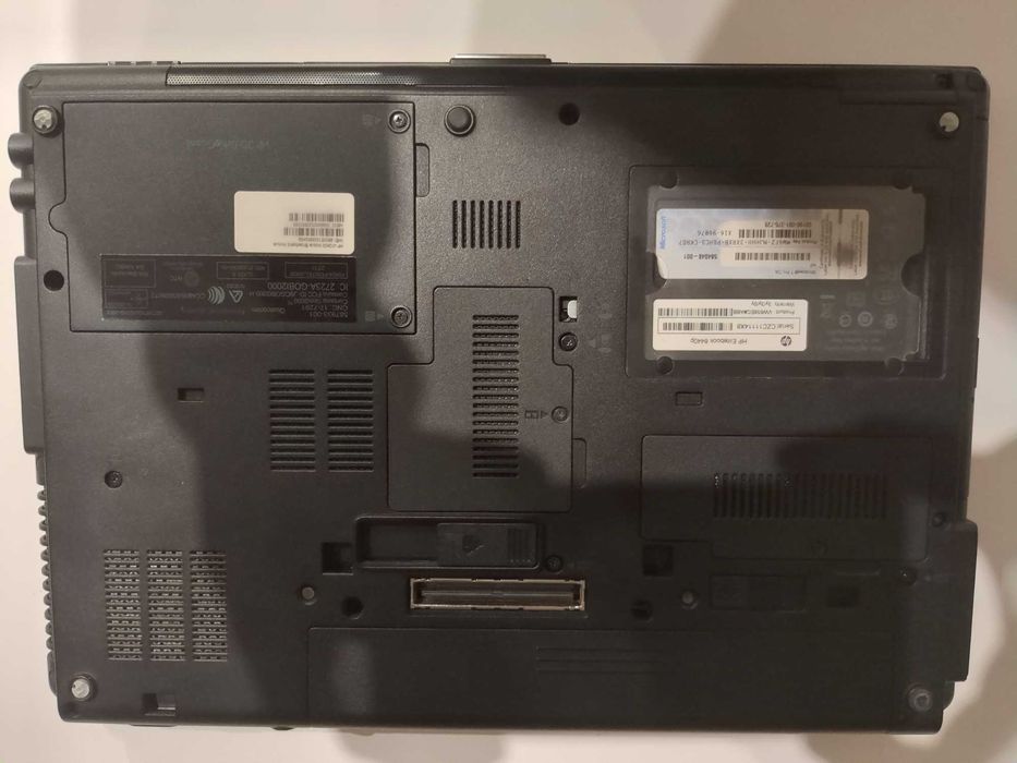 Лаптоп HP EliteBook 8440p + докинг станция HP HSTNN-I11X