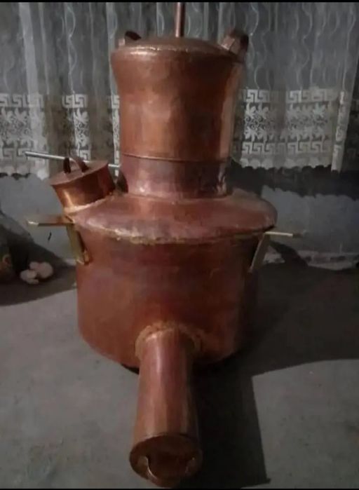 Vând cazan de făcut țuică din cupru alimentar