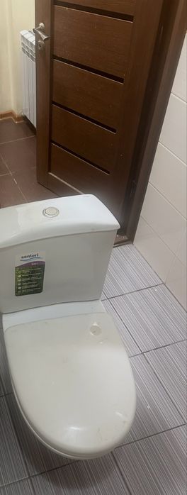 Продам Унитаз Б/У, полностью рабочий, самовывоз.