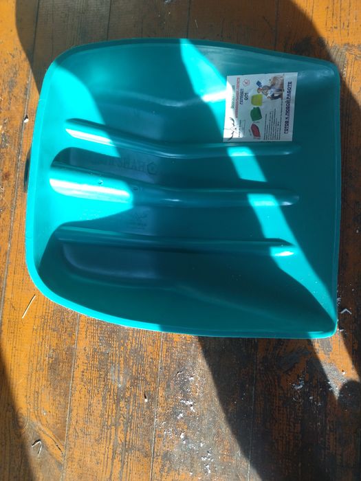 Продаются лопаты