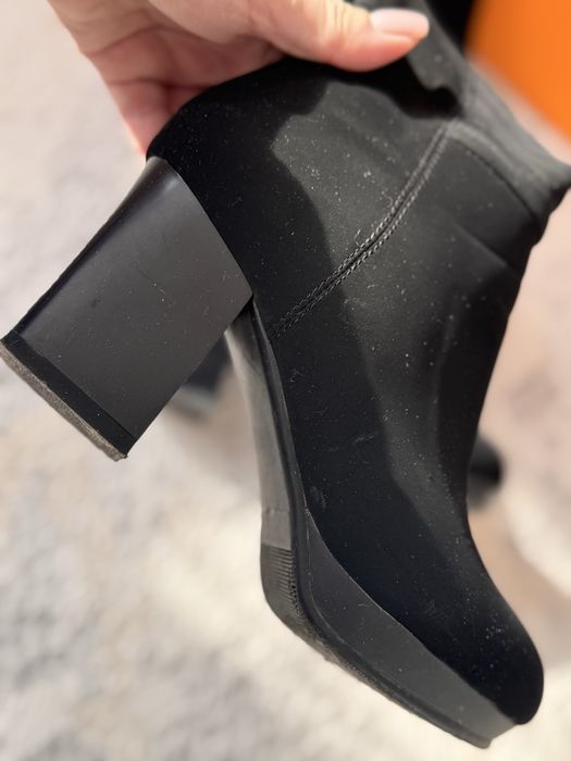 Продам демисезонные сапоги