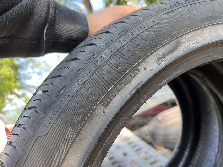 235/45/18 2 броя летни гуми Дот22 6.7мм