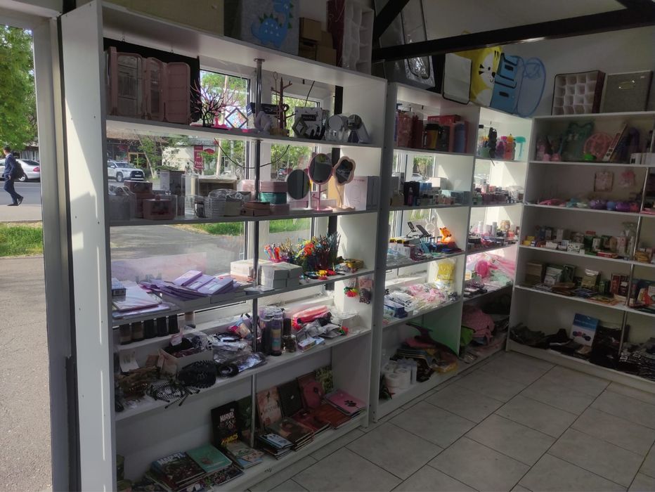 Продаются полки стеллажи для магазина
