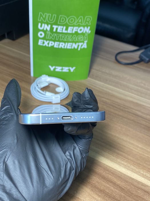 iPhone 16 Pro • 128 GB • White Titanium