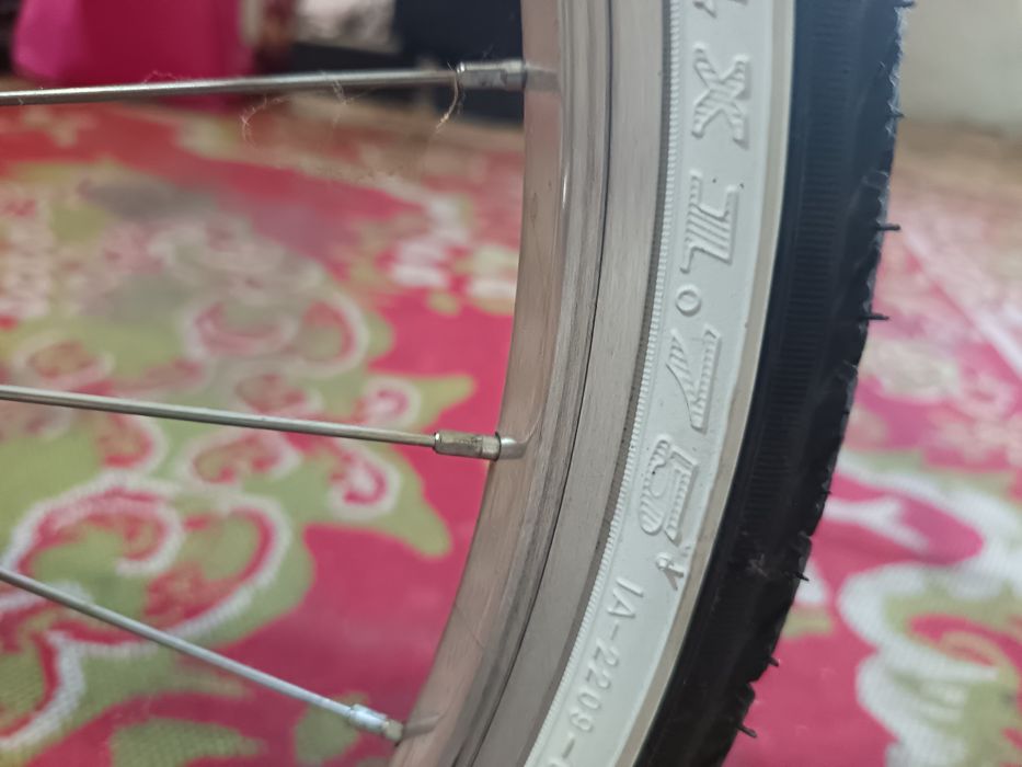 Vind. bicicleta  damă roti  pe24 noua