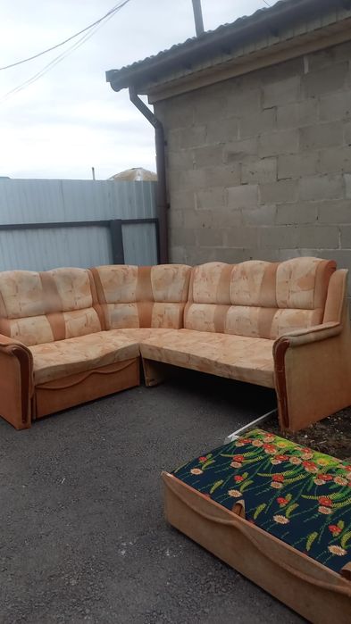 Продам угловой диван