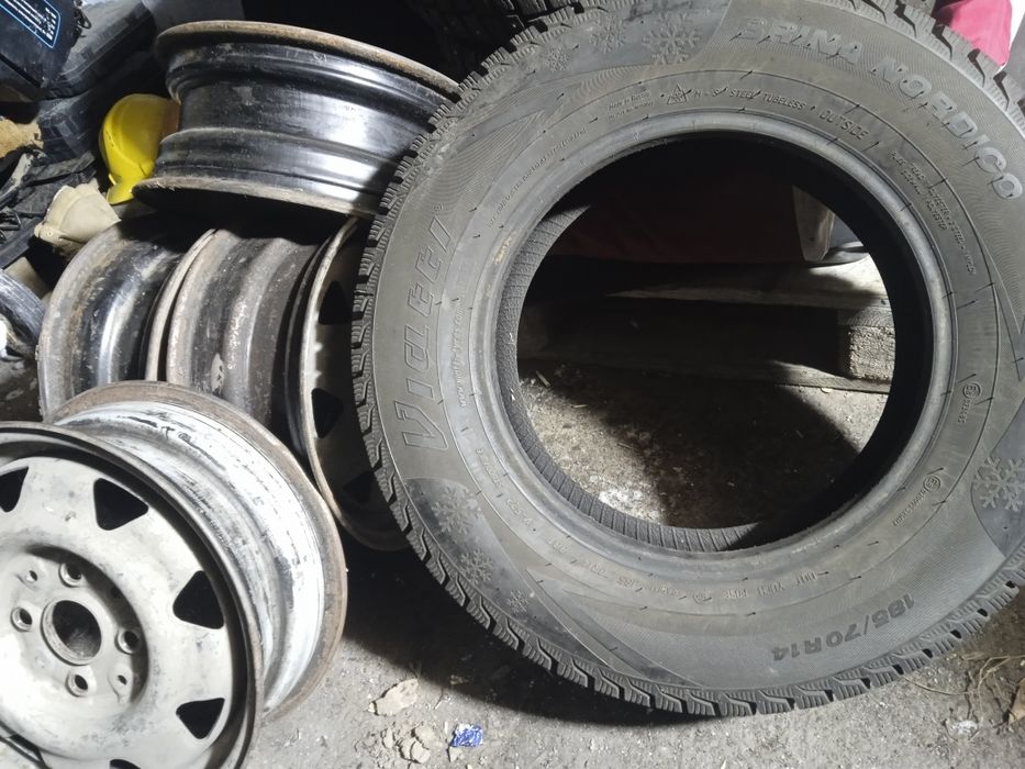 Резина , с железками