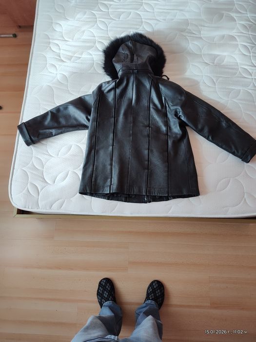 Дамско кожено яке