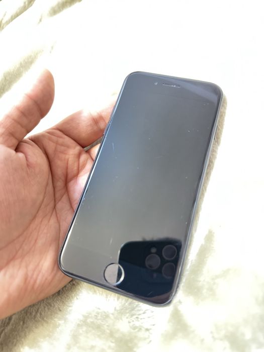 Iphone SE 2022 (3rd gen.) 64gb. 82акб.