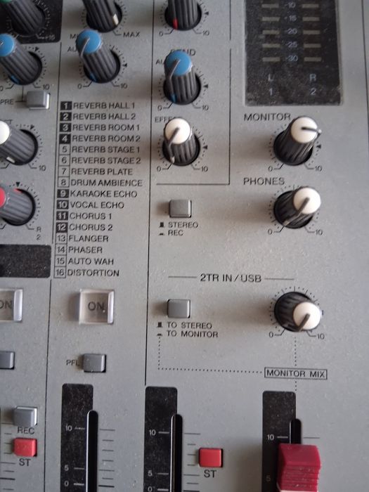 Пулт Yamaha Mw 12cx