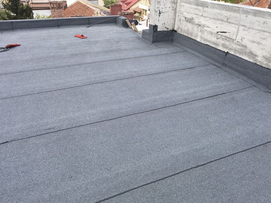 Hidroizolatii , lucrari hidroizolatie terase , soclu casa, hale