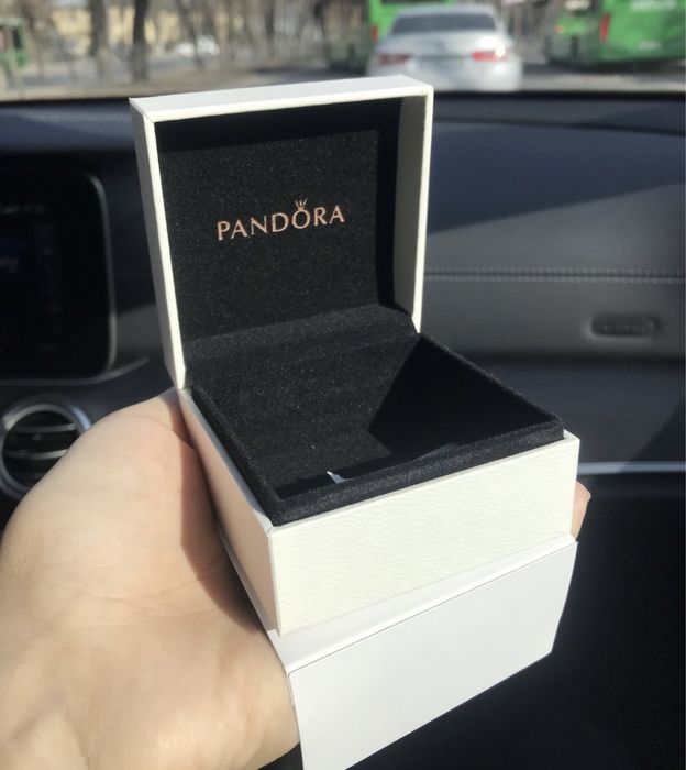 Коробка Pandora с пакетом новый
