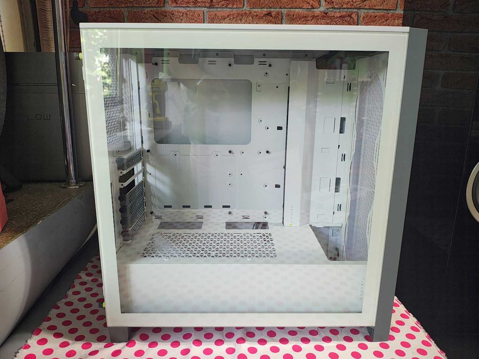 Carcasa PC Corsair 4000D Airflow White.