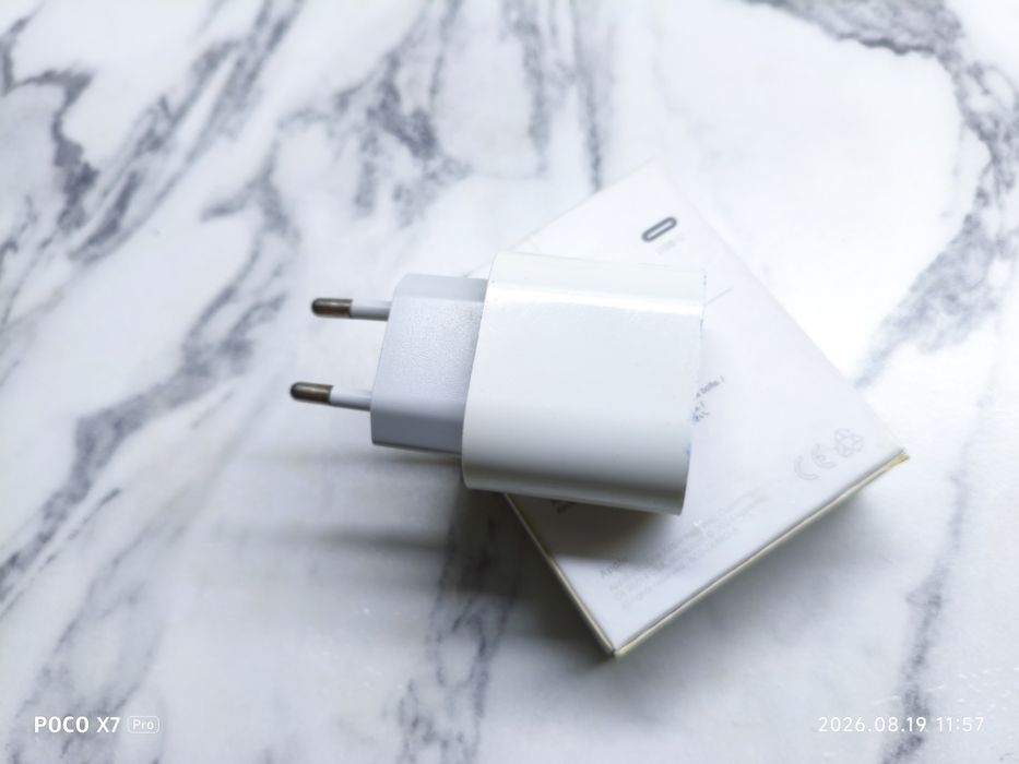 Адаптер   Apple 20W USB-C.