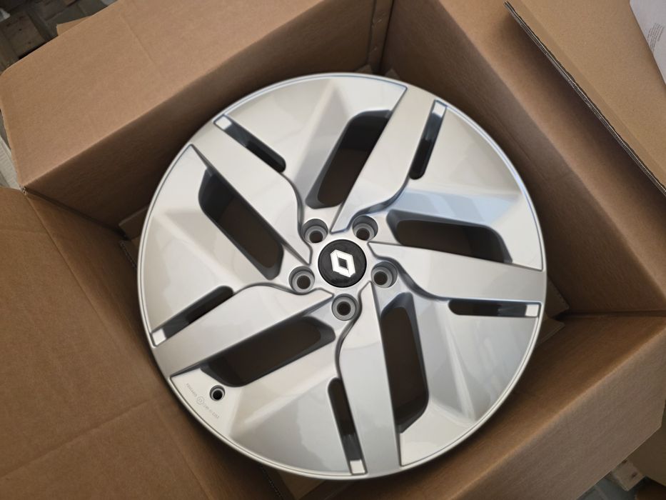 Jante de aliaj pentru Renault pe 19 marca fondmetal