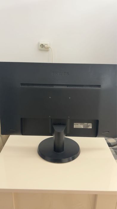 Monitor philips 273v5l