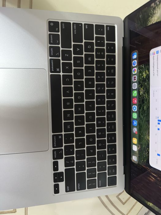 Продам Macbook Air M2