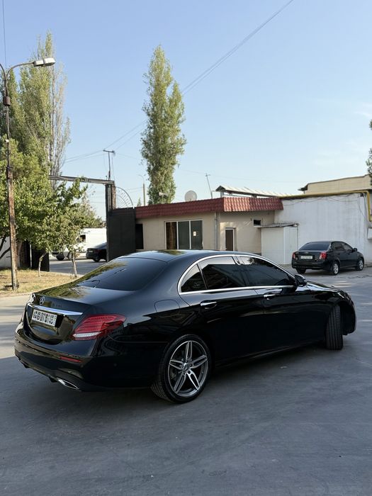 Mercedes E213 ideal