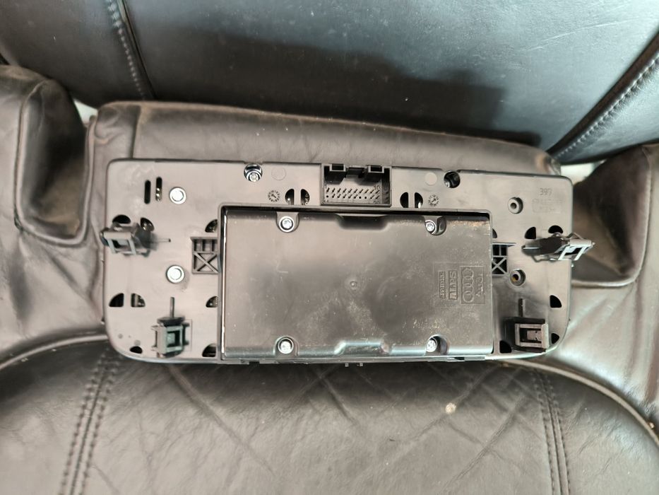 Панел за мултимедия/Управление за мултимедия за Audi A8 D4 4H