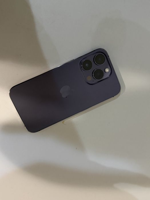 Продам Айфон 14 pro 256 гб