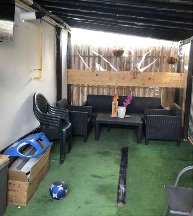 vand locuita / spatiu comercial