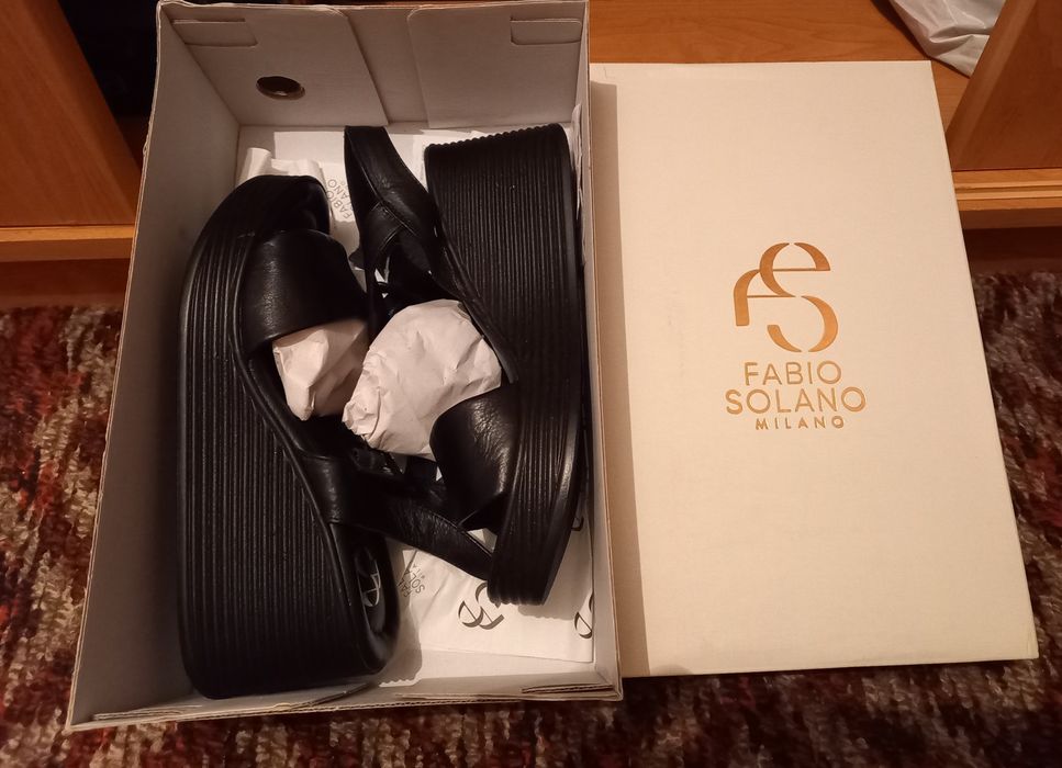 Босоножки Новые кожаные