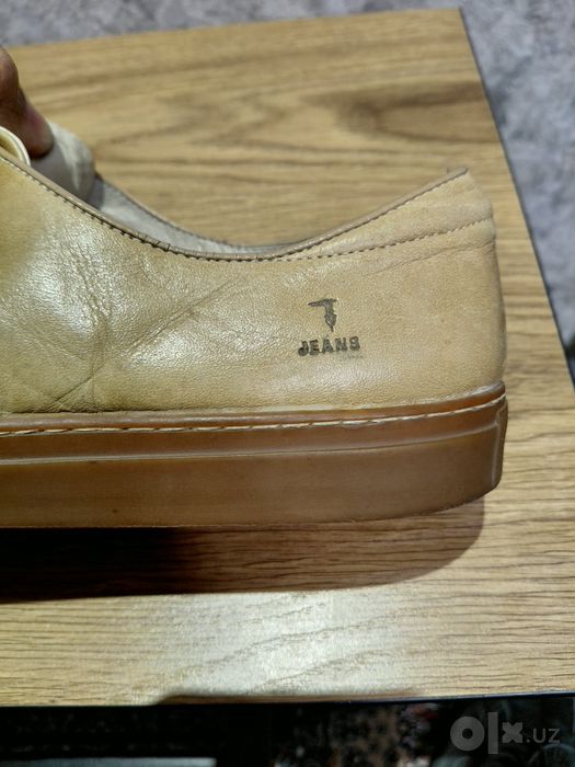 Оригинальные кожаные кеды Trussardi