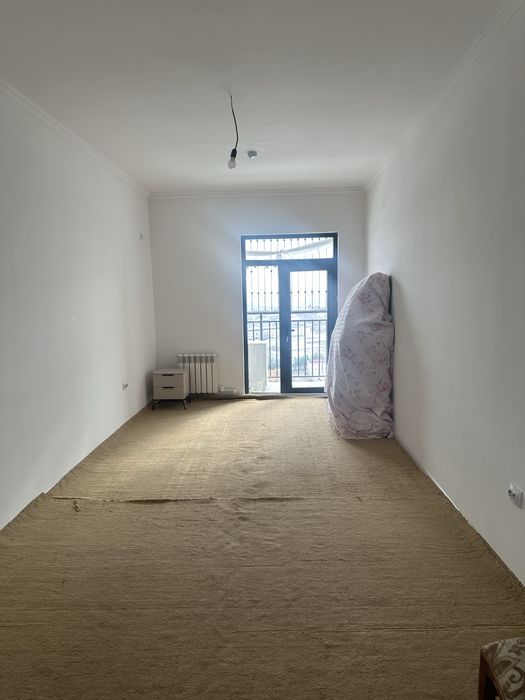 Srochno sotiladi 3 hona 80 kv