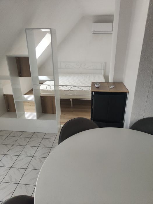 Дава се под наем Ателие в Благоевград, Идеален център - 40 кв.м за 178.5 € - Снимка #1