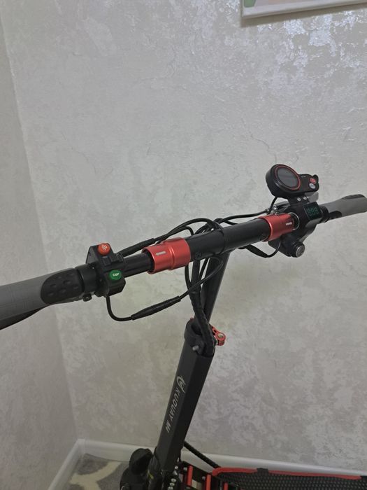 Электросамокат Kugoo m4