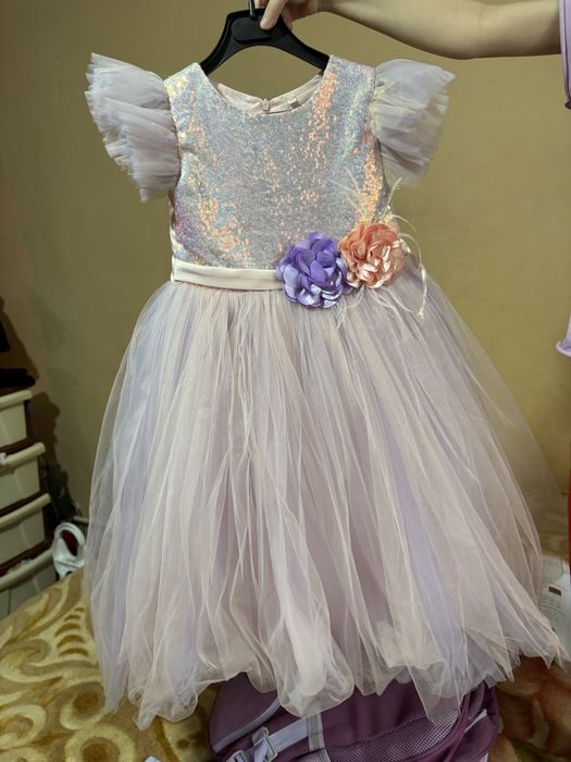 Нарядное платья для девочек